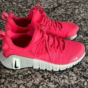 Nike Metcon Pink Sneakers